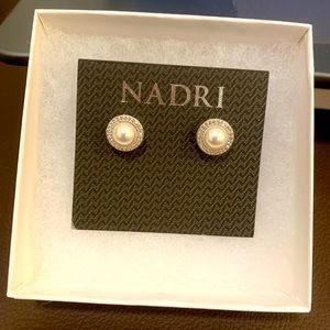 Nadri earrings with pearl designs. Brand new never used🥹